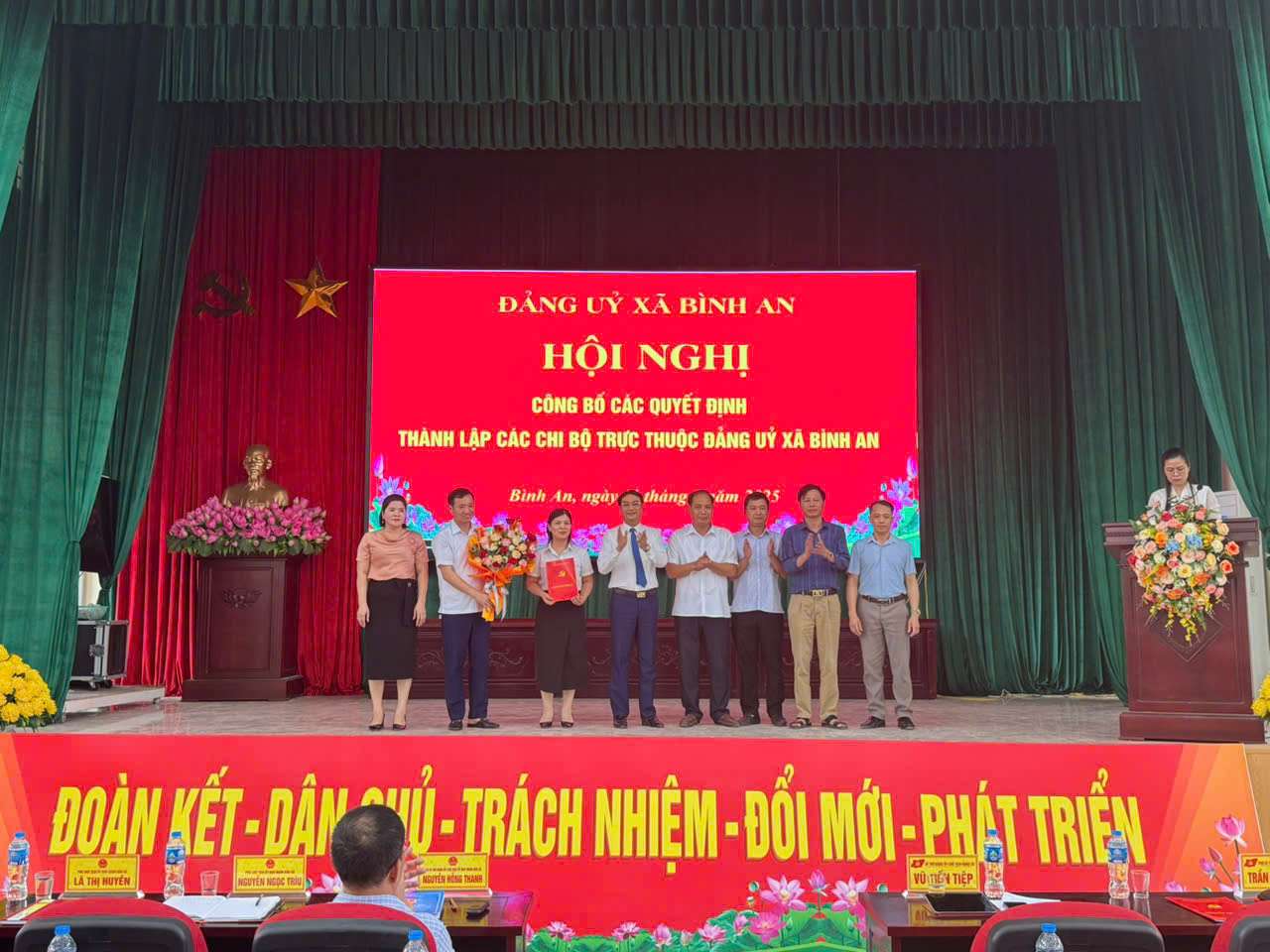 Hội nghị công bố các Quyết định thành lập các Chi bộ trực thuộc Đảng bộ xã Bình An
